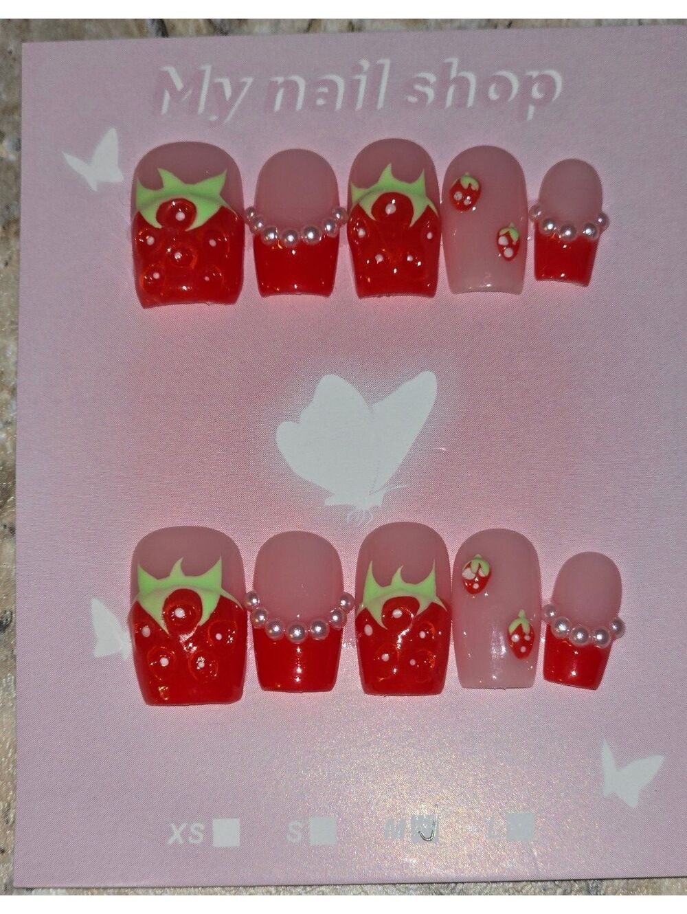 Size M Strawberry Themed Press-On Nail Set with Pearls